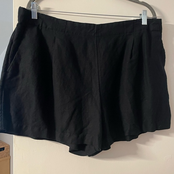 LOFT linen shorts - Picture 2 of 6